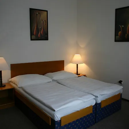 Ea Jasmin 3* פראג