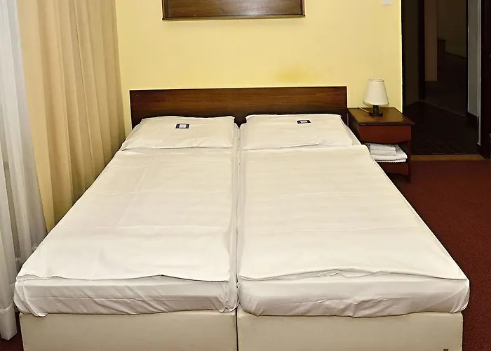 Ea Jasmín 3* Praga